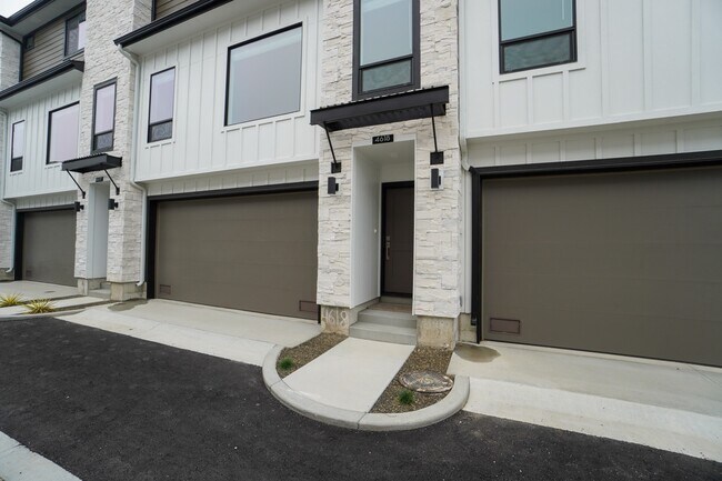 Building Photo - 4614 N Iota Ln