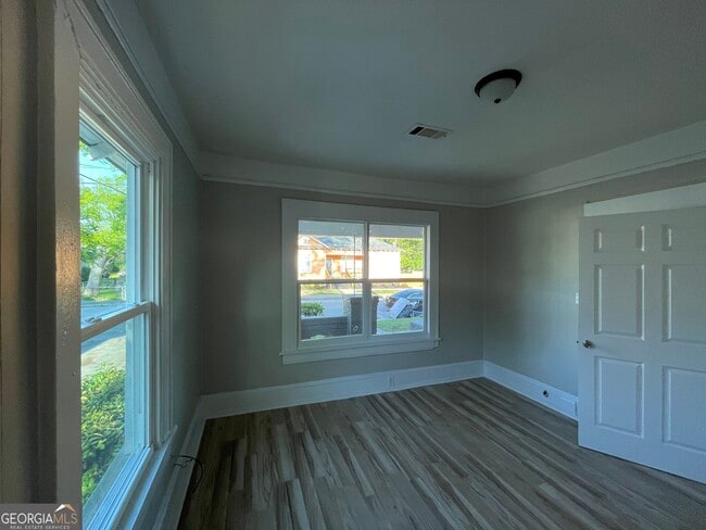 Building Photo - 1493 Oakland Ave