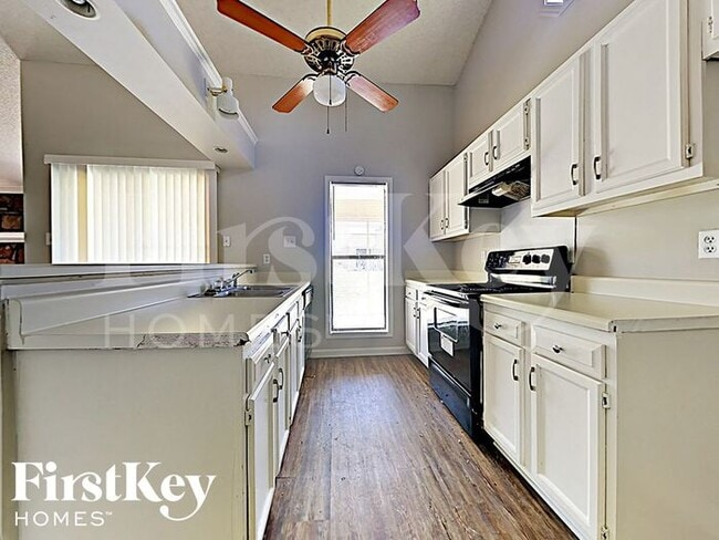 Building Photo - 5961 Wedgewood Cove