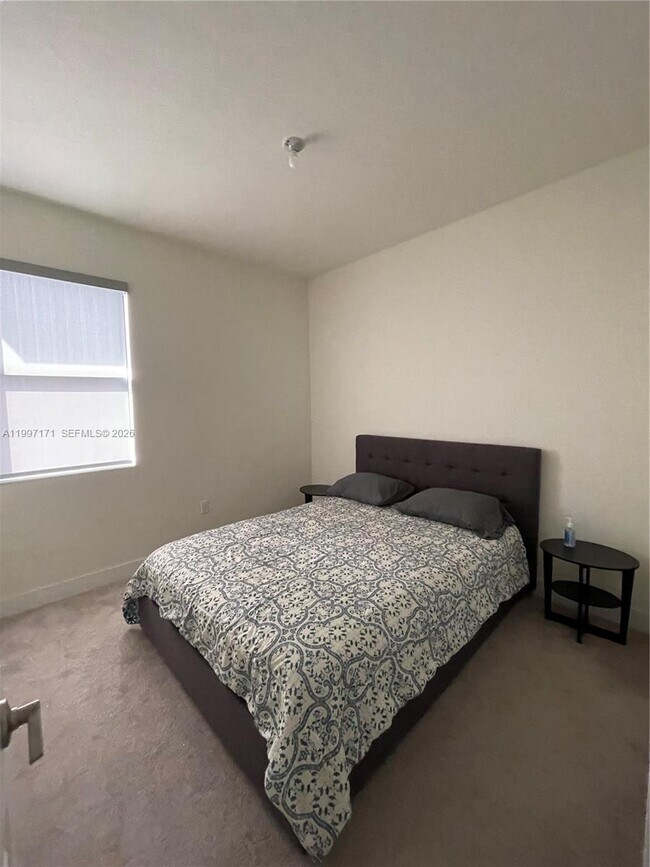 Building Photo - 10437 NW 82nd St