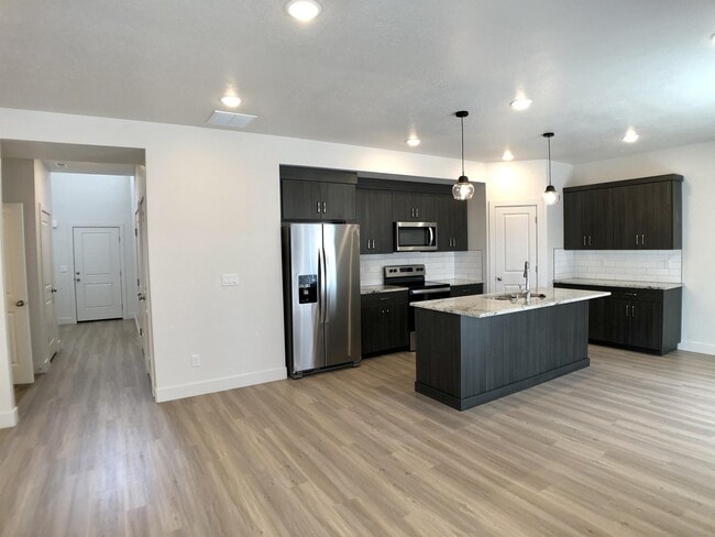 Building Photo - 437 S 1400 E