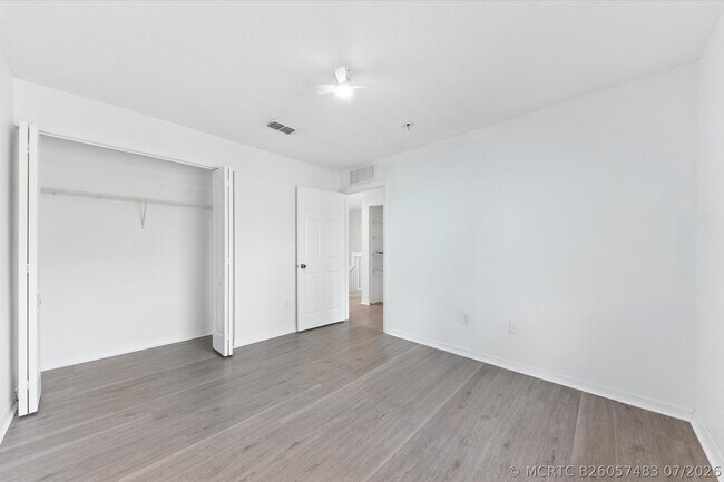 Building Photo - 402 Seminole Palms Dr