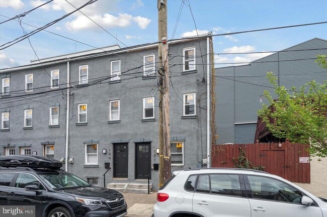 Building Photo - 107 W Thompson St
