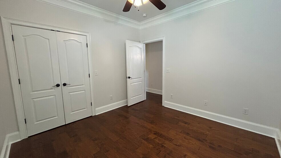 Building Photo - 389 Chastain Cir