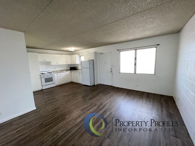 Building Photo - Puuhale Gardens 2 bedroom 1 bath apartment...