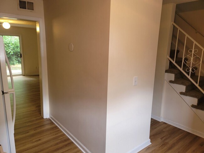 Building Photo - aralia1431 A-C