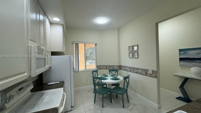 Building Photo - 19 Harbour Isle Dr W