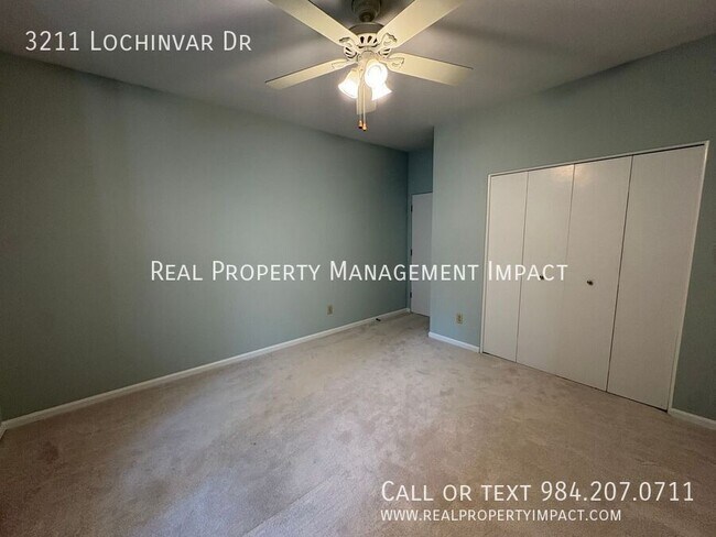 Building Photo - 3211 Lochinvar Dr