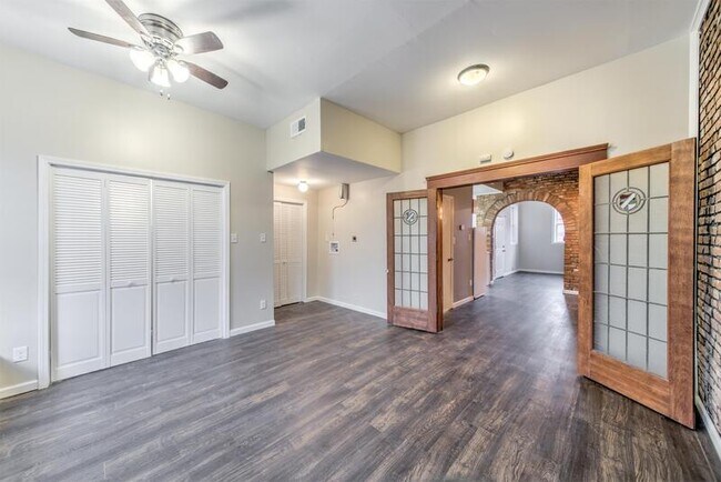 Building Photo - 2013 S 11th St