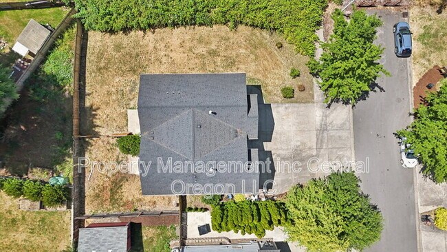 Building Photo - 2110 Baines Blvd