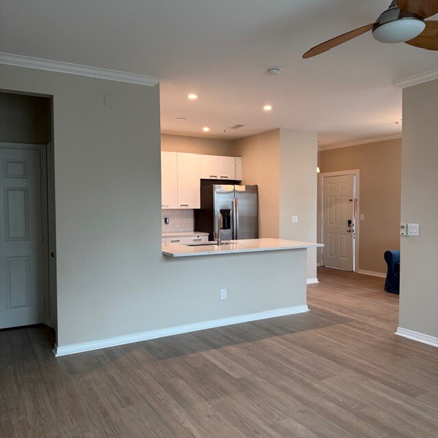 Building Photo - Daniels Landing Condos