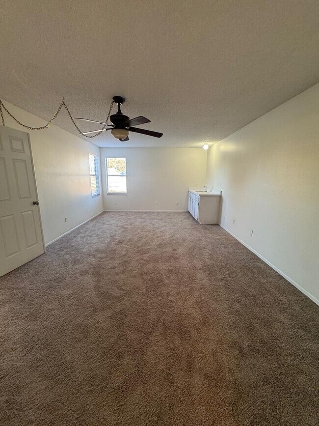 Building Photo - Single Family Home - Orlando