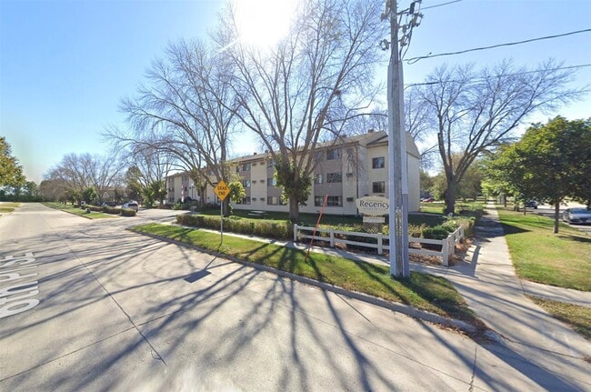Primary Photo - 1531 6th Pl SE