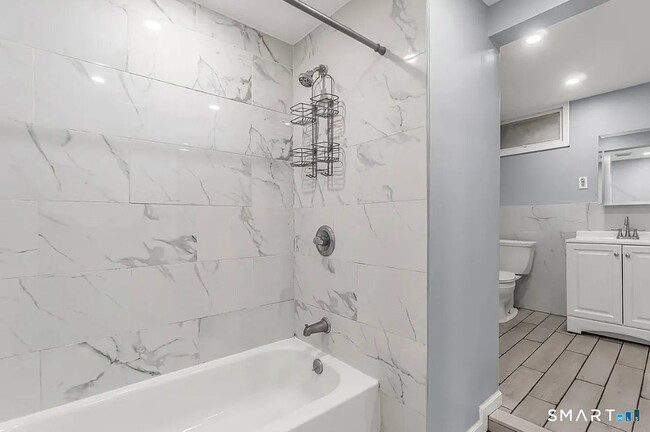 Building Photo - 1220 Pembroke St