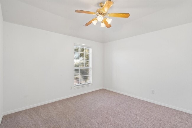 Building Photo - 803 Cashew Ln