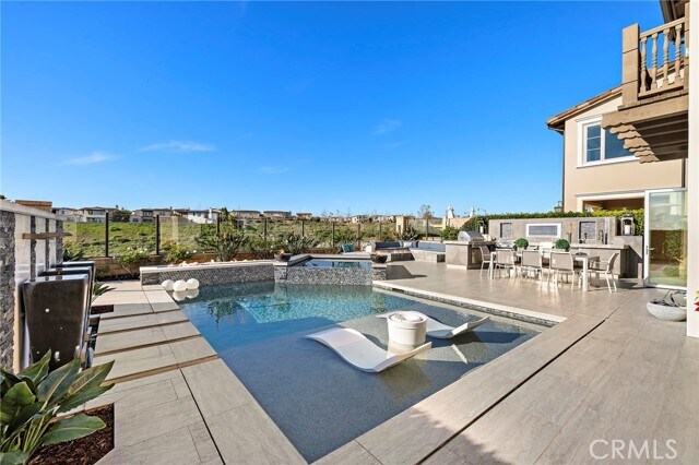 Building Photo - 108 Via Bilbao