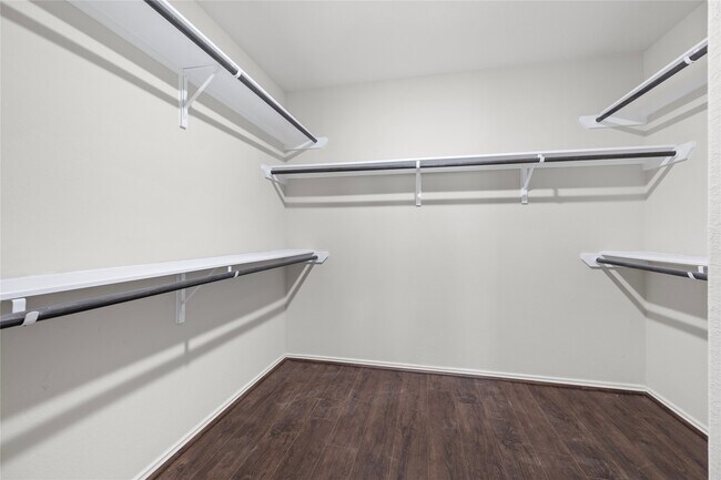Building Photo - 5423 Dovetail Arbor Trace