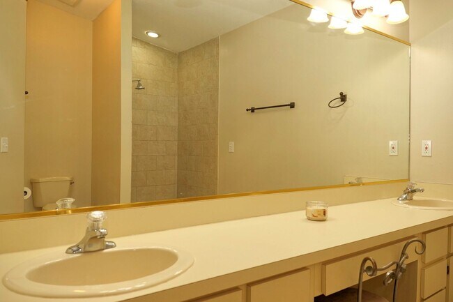 Building Photo - Spacious 3/2 Single family home in Belle Isle