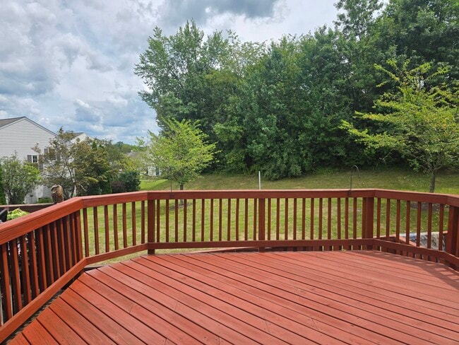 Building Photo - 5621 Queen Anne Ct