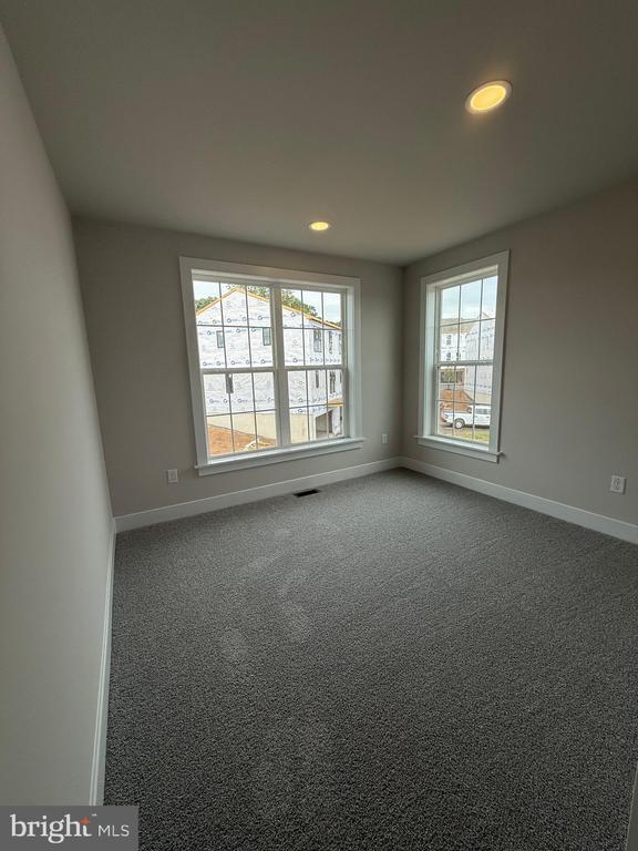 Building Photo - 3121 Overlook Dr