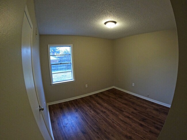 Building Photo - 6541 Deermont Dr