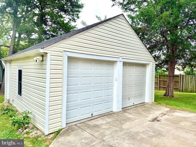 Building Photo - 3107 Memorial St
