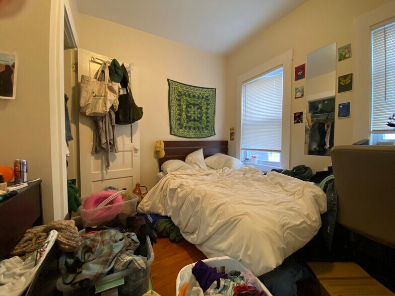 Building Photo - 300 Boston Ave