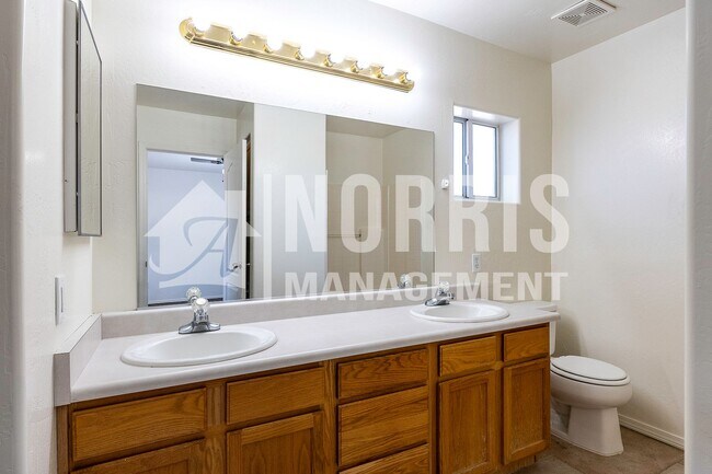 Building Photo - 10493 W Arivaca Dr