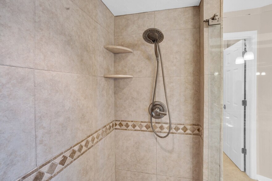 Building Photo - 2516 Sailors Way