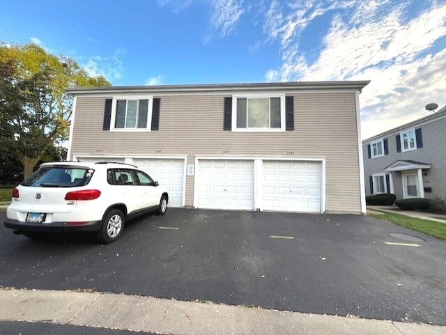 Building Photo - 1451 Cove Dr