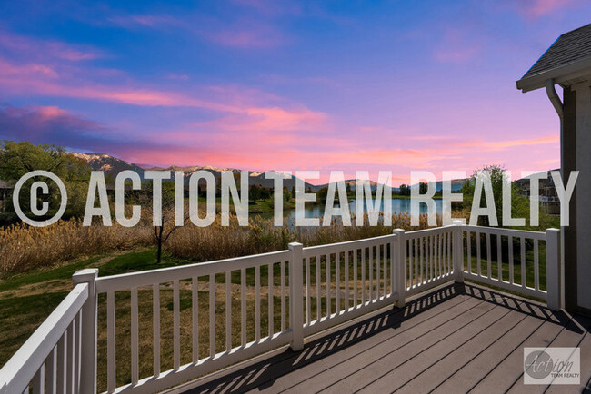 Building Photo - Row End Townhome in Orem!