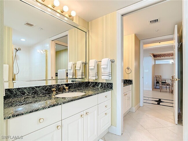 Building Photo - 6849 Grenadier Blvd