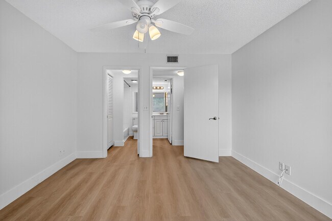 Building Photo - 4850 Sable Pine Cir