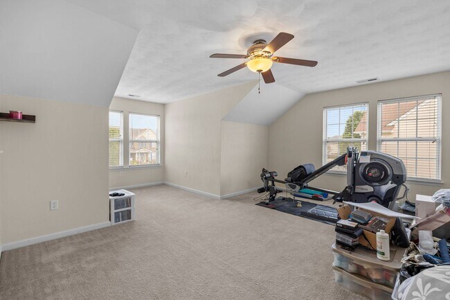 Building Photo - Spacious 5BR Home with Large Backyard in Quiet Chesapeake Neighborhood!