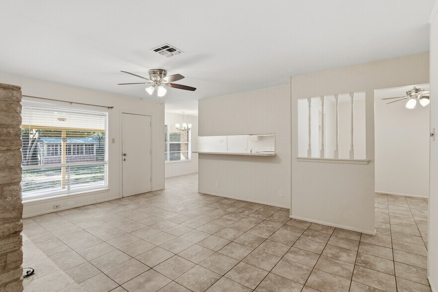 Building Photo - 5922 Moon Dance St