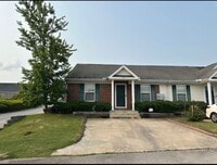 Building Photo - 2 Bedroom Townhome Conveniently Located in...