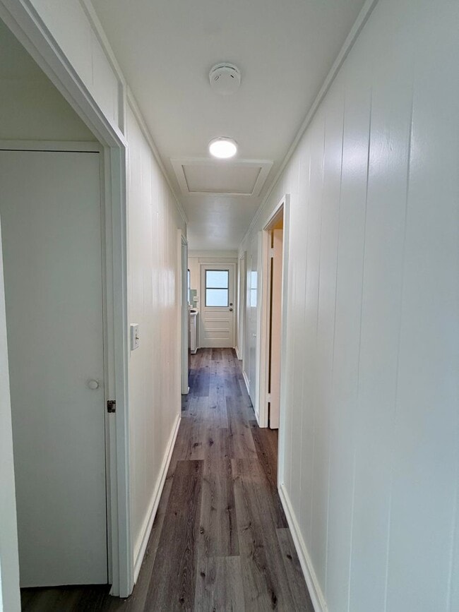 Building Photo - Newly Renovated 3BR Kapahulu Home with Private Yard and Gated Parking Near Waikiki