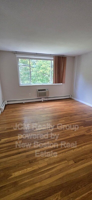 Building Photo - 572 Cummins Hwy