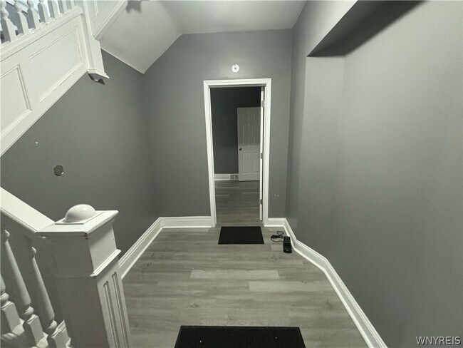 Building Photo - 165 Roland Ave