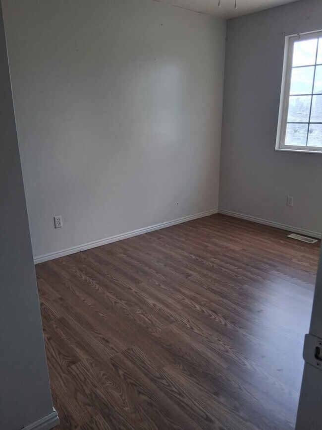 Building Photo - 1258 W 725 N