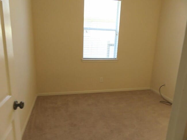 Building Photo - 2723 Calico Creek Ln