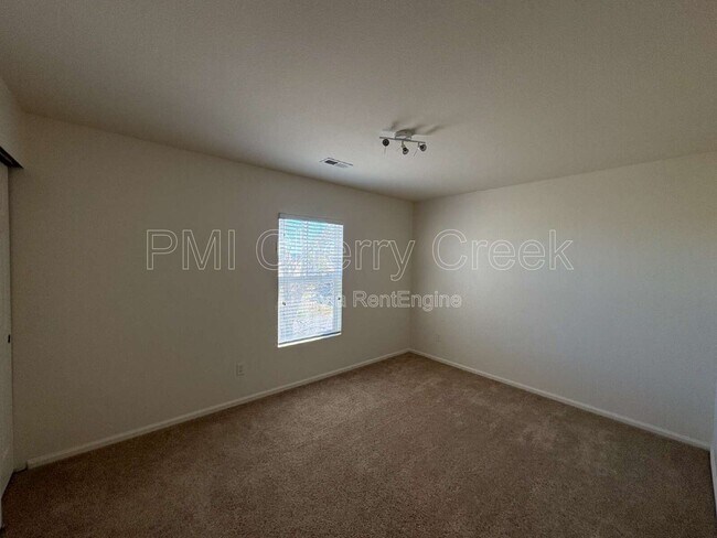Building Photo - 12839 Mayfair Way