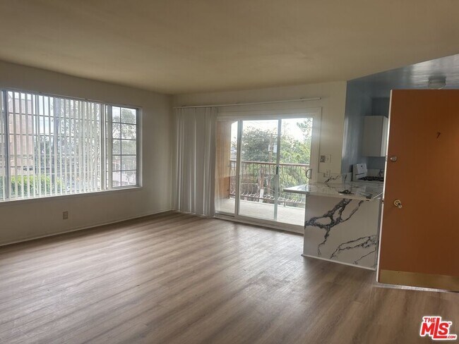 Building Photo - 1001 Hammond St