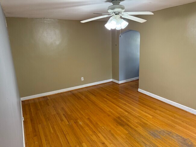 Bedroom - 7804 Banks St