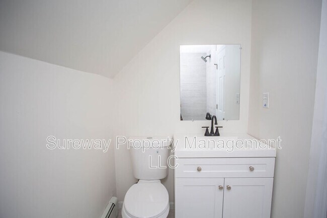 Building Photo - 73 Somerset Dr