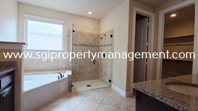 Building Photo - 201 Pasadena Trail