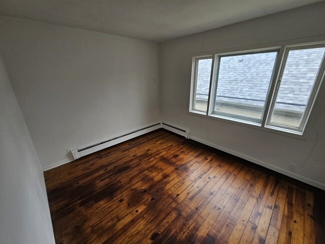 Building Photo - 3714 E 50th St