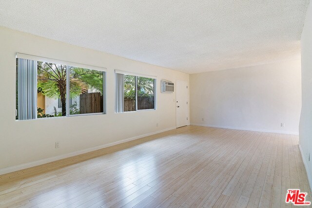 Building Photo - 2803 Arizona Ave