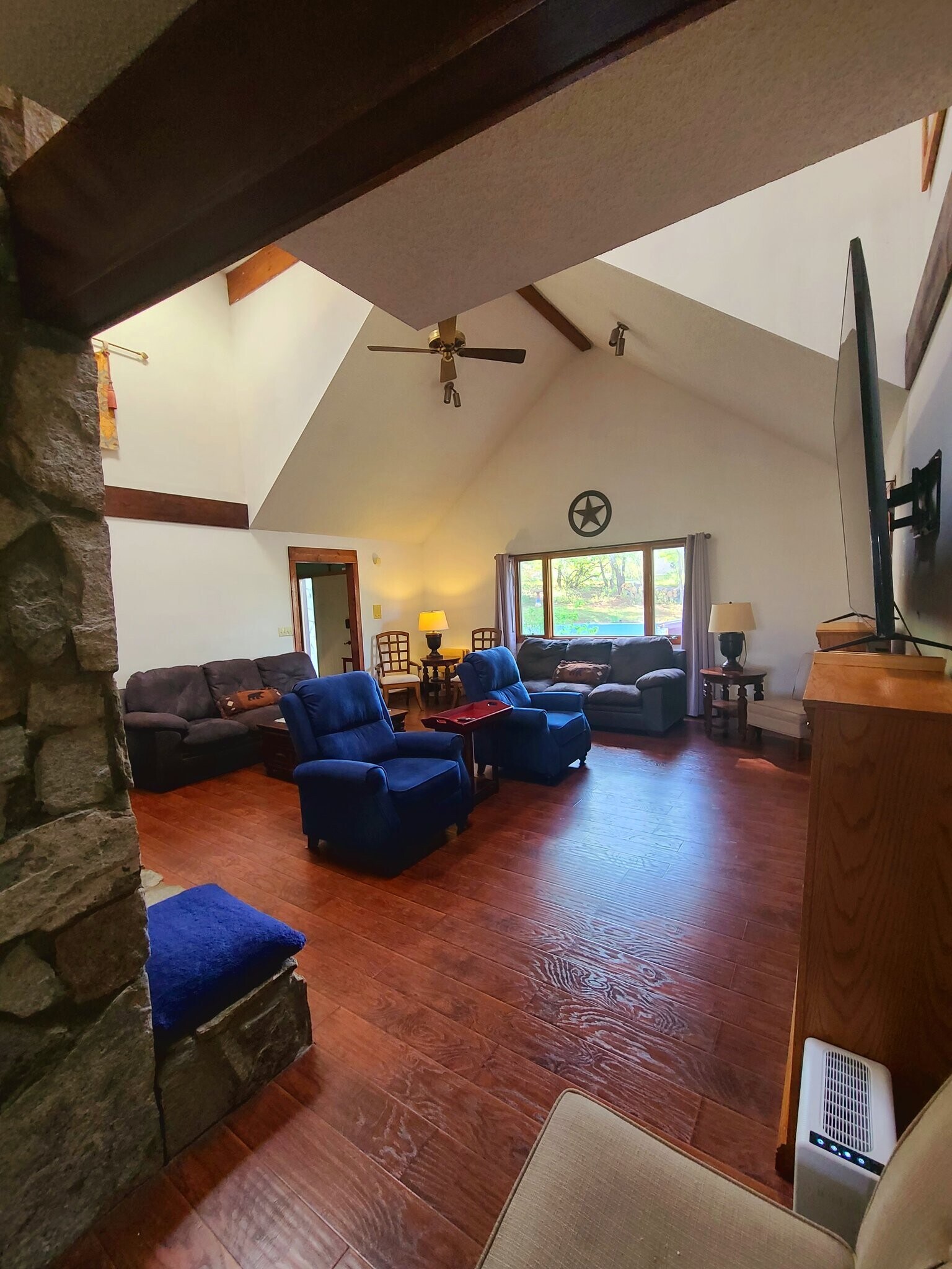 Building Photo - 3 Rolling Meadows Ln