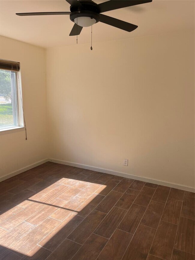 Building Photo - 12119 Robin Ridge Ln